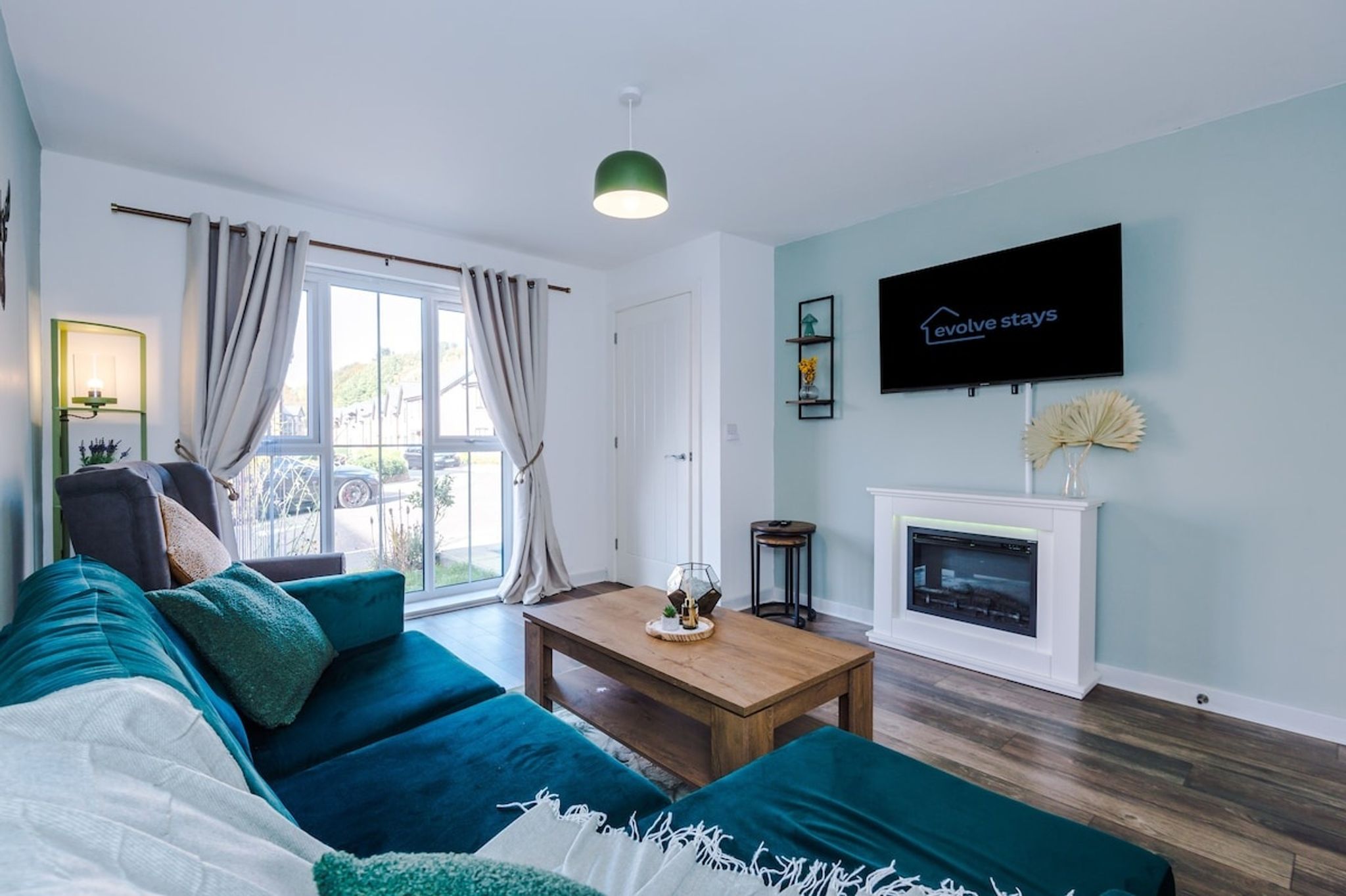 Sleeps 7, Free Parking, Perfect For Groups