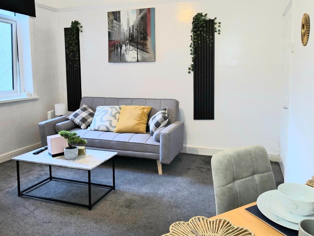 3-BR | Slps 5 | Contractors |
