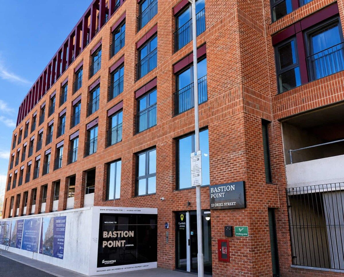 Luxury Apartment | Everton Stadium | Parking