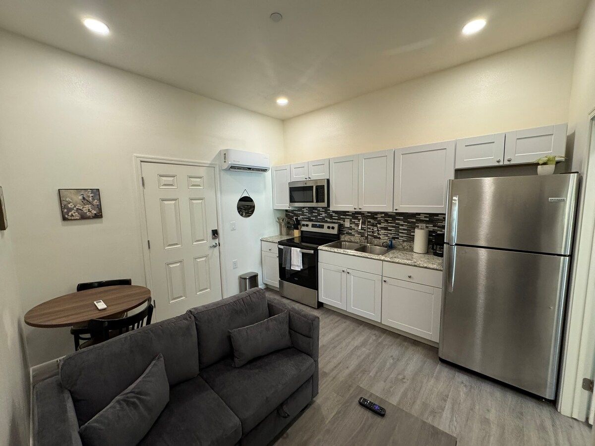 Historic Broad St Apt 6 in Upton’s Confectionery