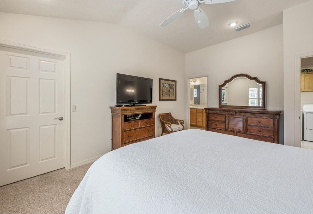 3BR Near Brownwood + Golf Cart + Office + Patio — photo 17