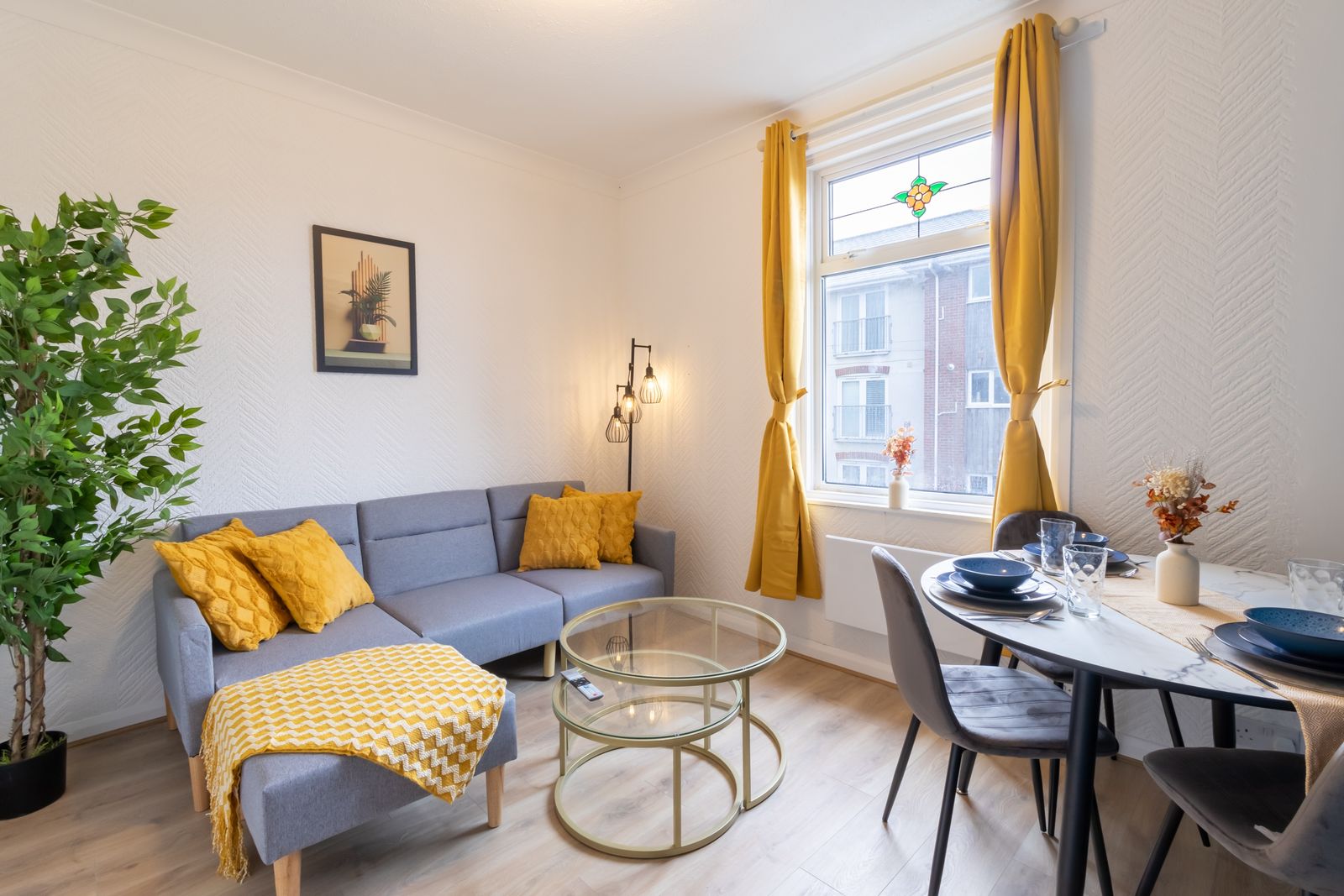 Open Mind Property - 4 Beds & Free Parking