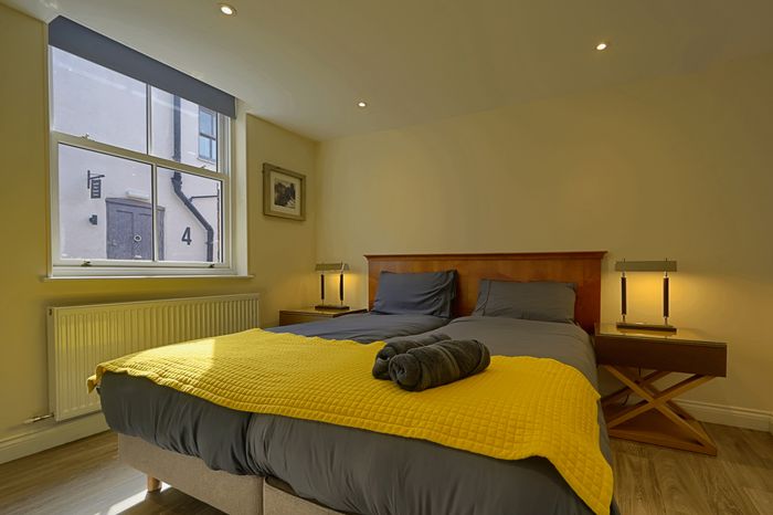 Apartment in Wakefield: Detached 1 Bed Apartment in Wakefield near Station, photo 2