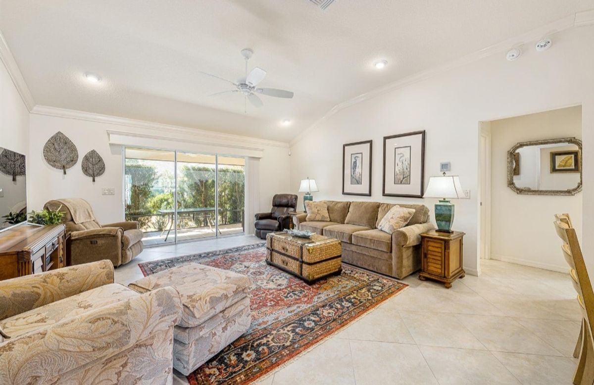 3BR Near Brownwood + Golf Cart + Office + Patio — photo 8