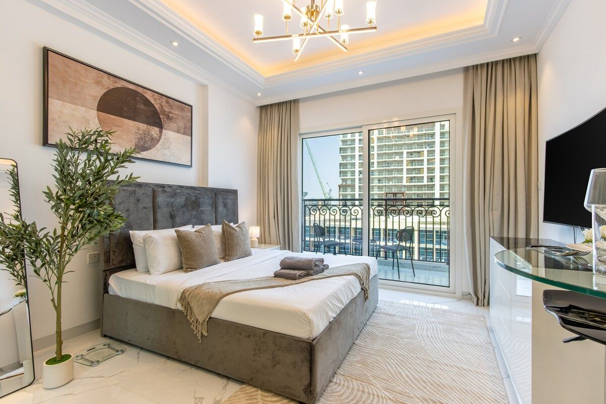 Chic Studio w/ Pool & Jacuzzi | Arjan Dubai