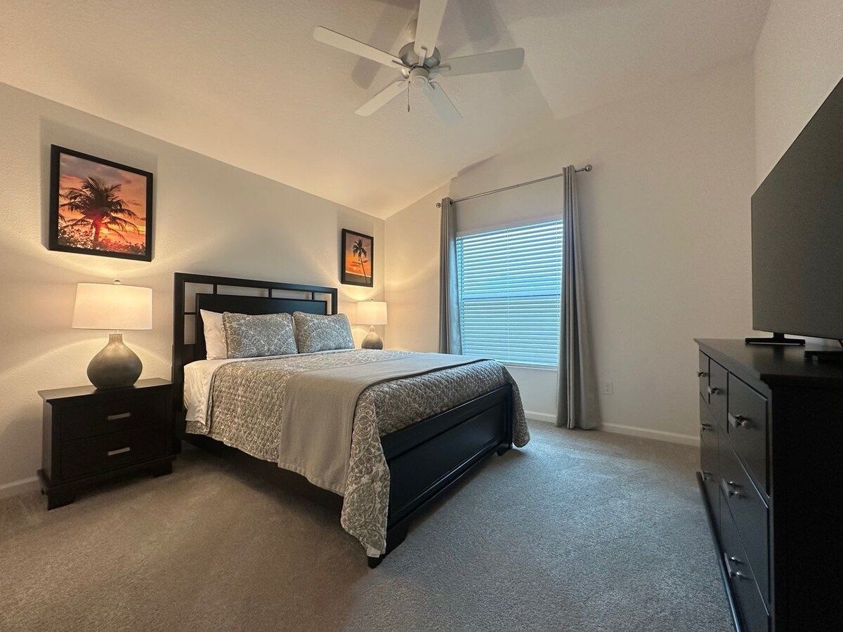 Fire Pit Villa · 2BR · Golf Cart · Near Eastport — photo 9