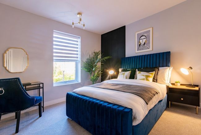 Central Sheffield Stay, Work Trips, Contractors & City Breaks
