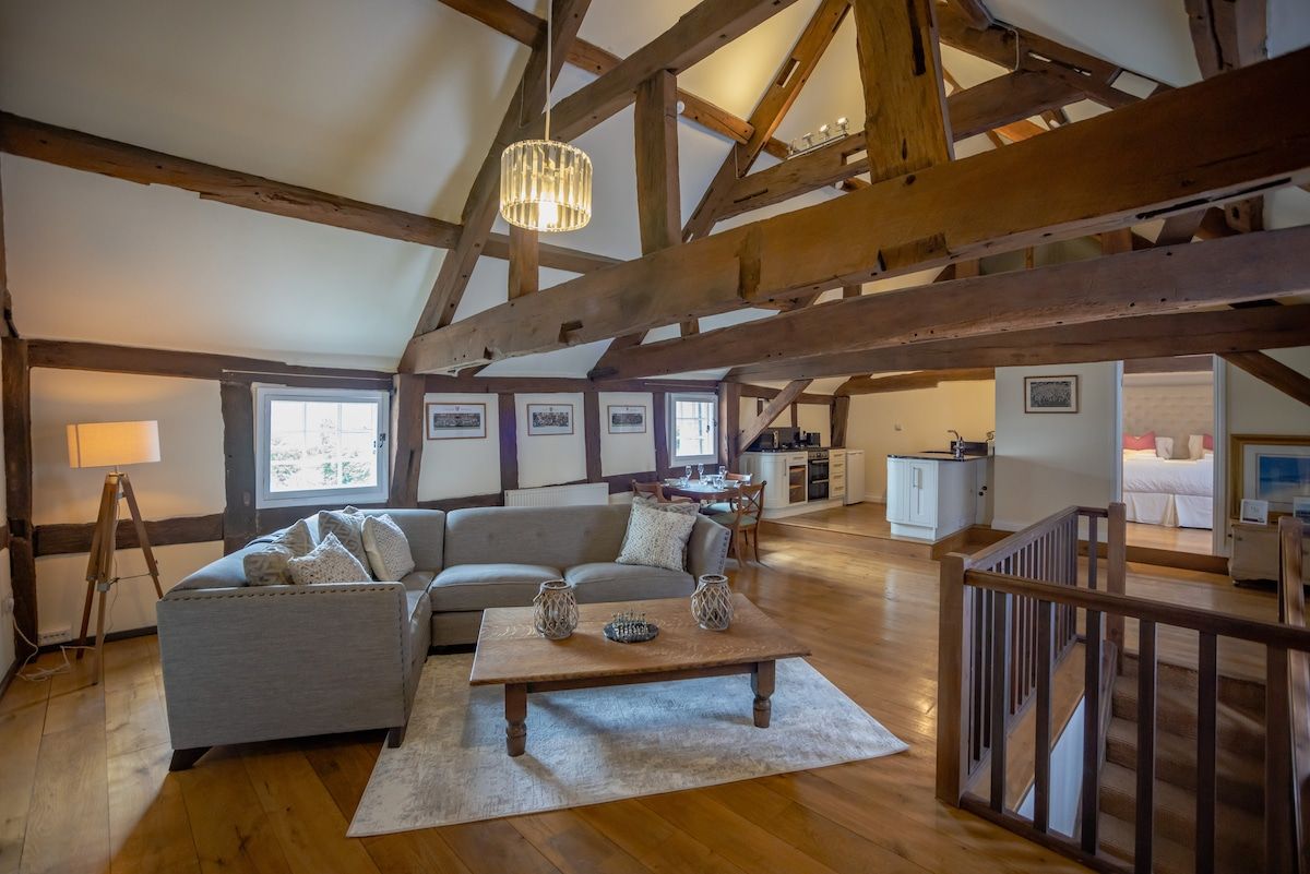 Characterful Home Steps from Cathedral
