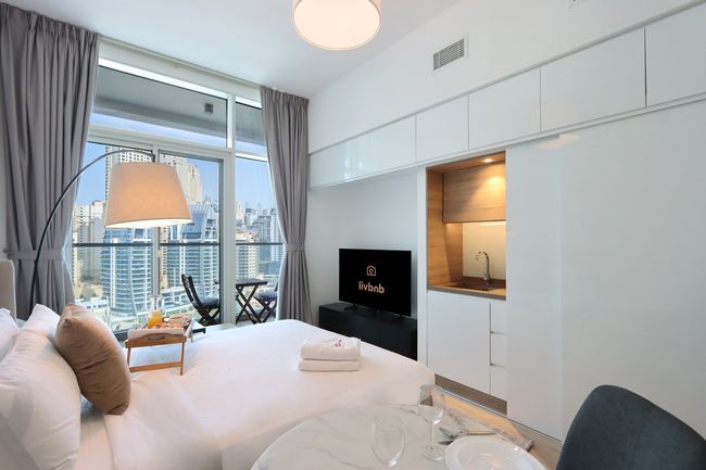 Livbnb-Modern Studio with Amazing Marina Views