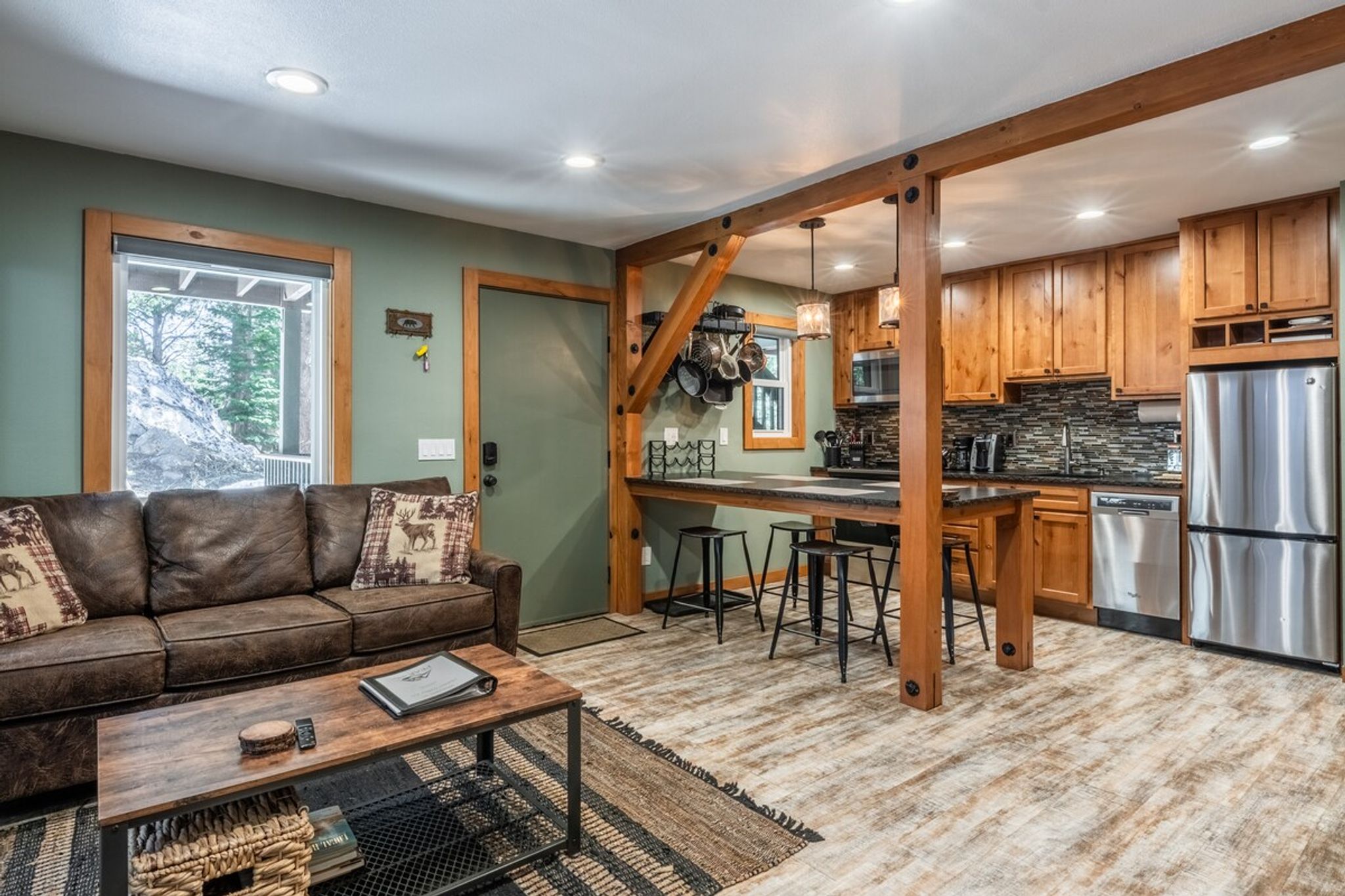 Hidden Valley Studio Walk to Village & Gondola