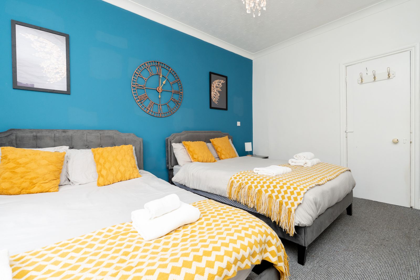 Spacious 2-Bed Flat Near Southsea Beach