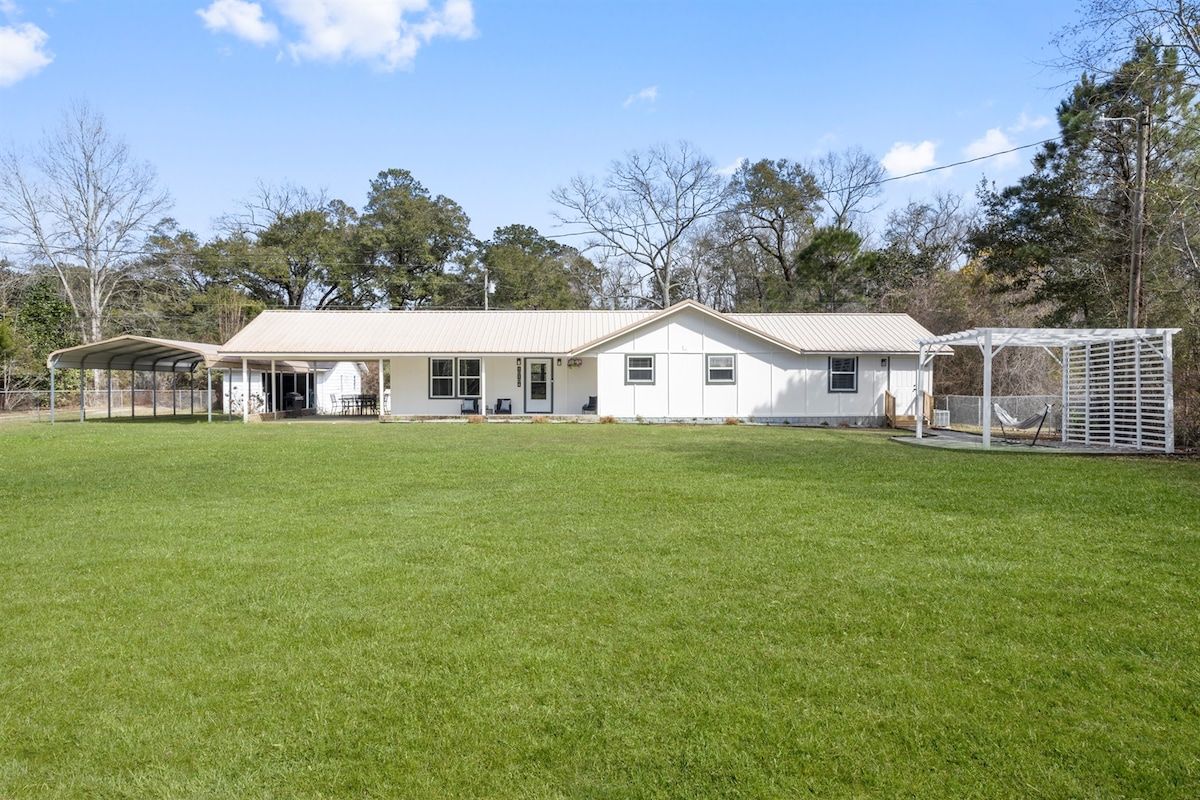 Peaceful Retreat with Fenced Yard