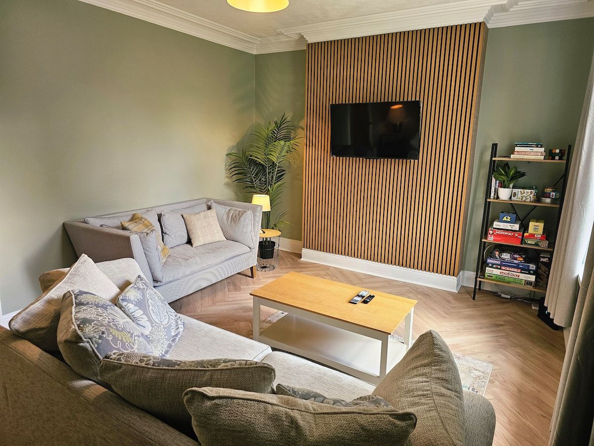 Save 25% OFF Monthly| Sharrow Retreat | Sleeps 4