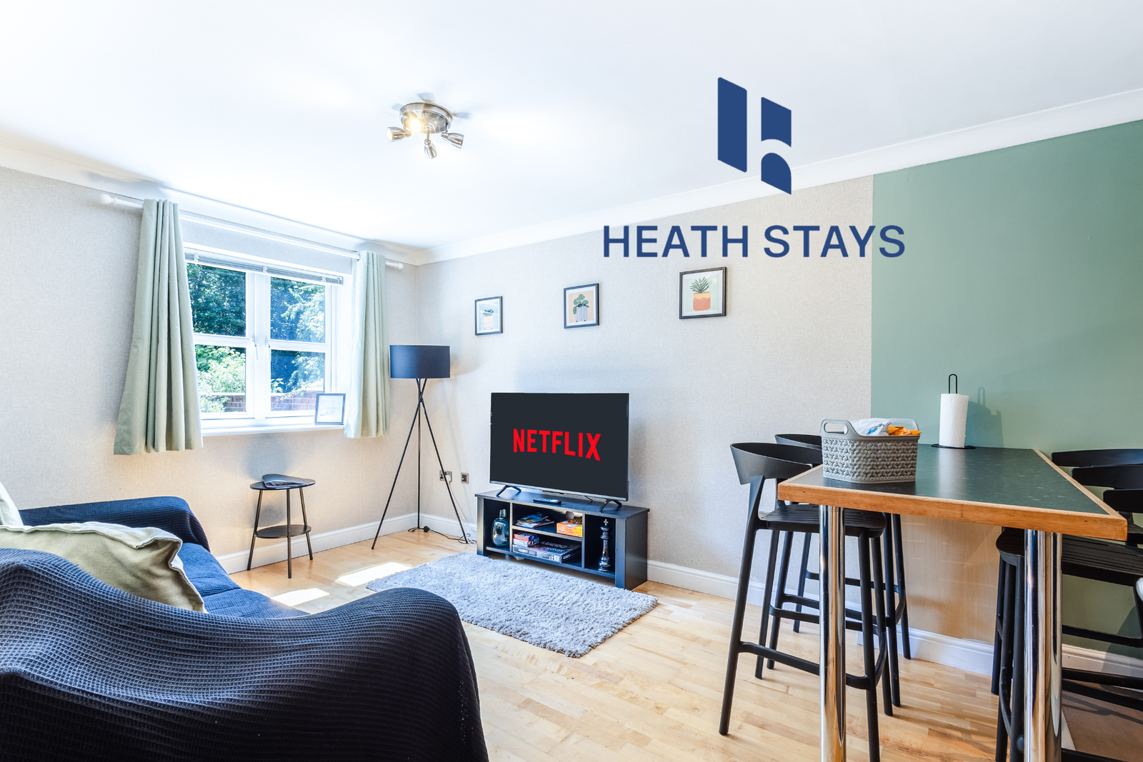 Newly Refurbished | Warwick | Free Parking |Wi-Fi