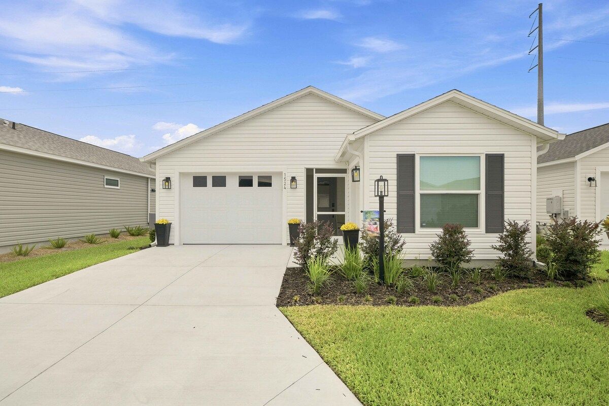 Dog-Friendly Coastal Cottage | Golf Cart — photo 19