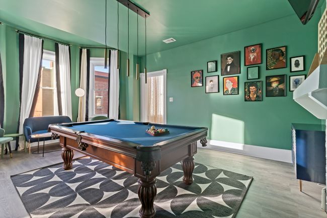 Walnut Hills Mansion-sleeps14! TVs in every room!