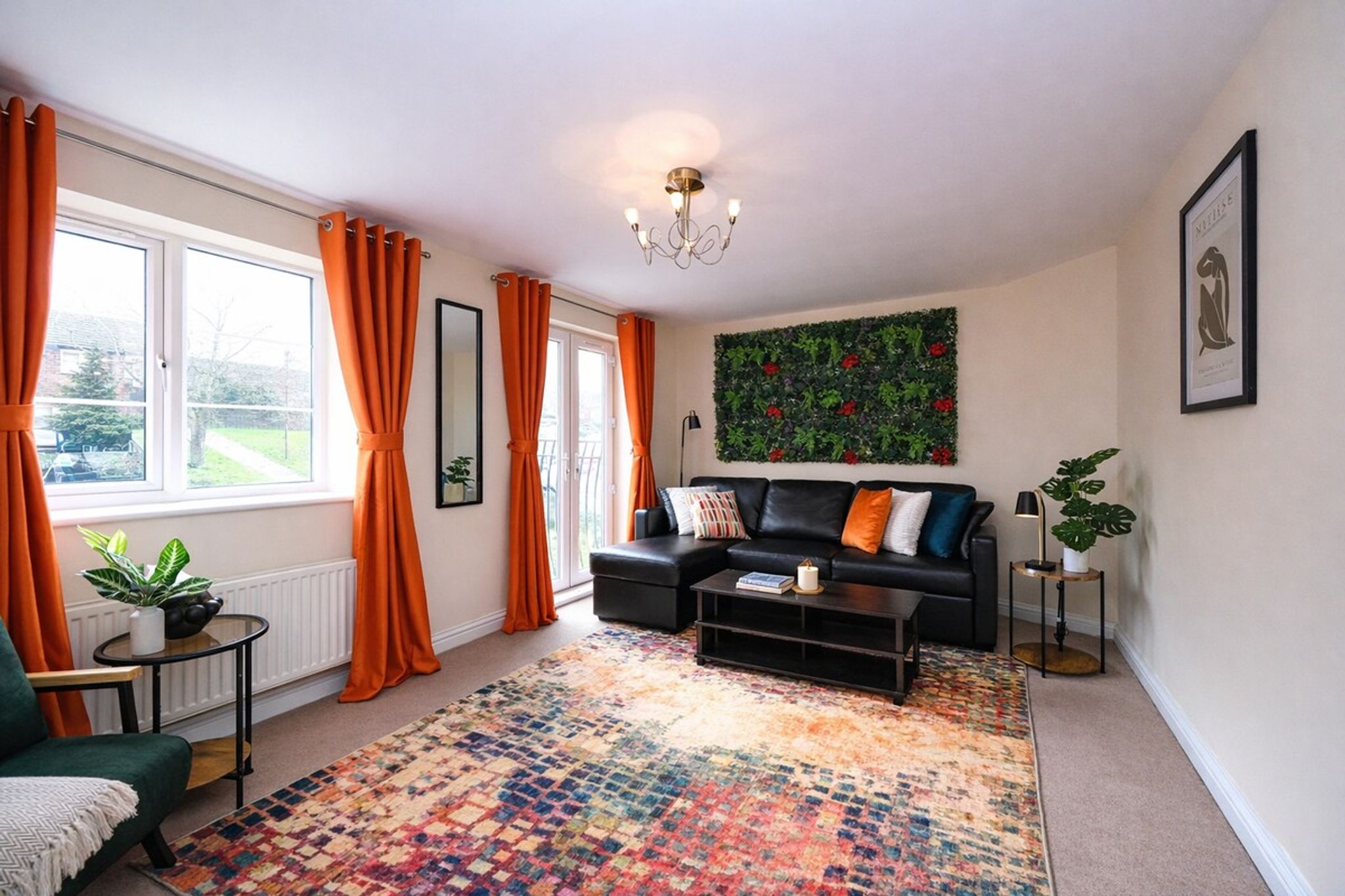 Central Nottingham Oasis Sleeps 9 With Parking