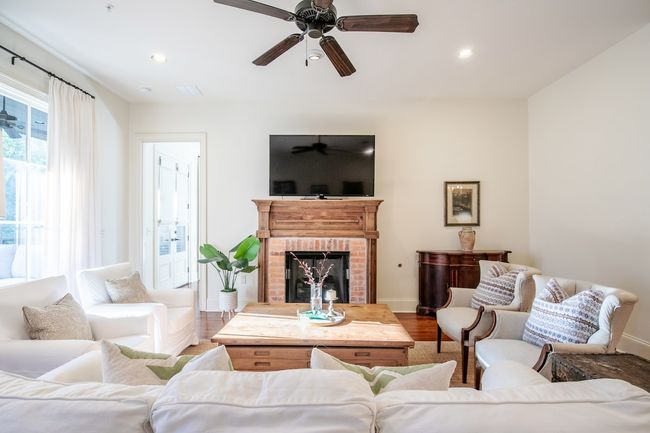 The Hill, 3BR Townhome by Velvet Ditch Villas