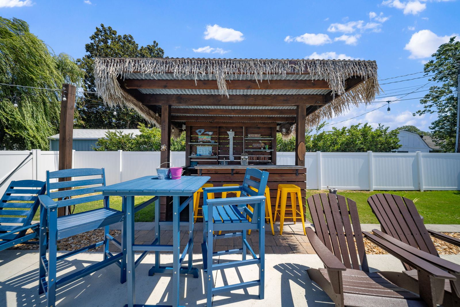 The Oasis - Heated POOL - Tiki Bar - Beach Life!