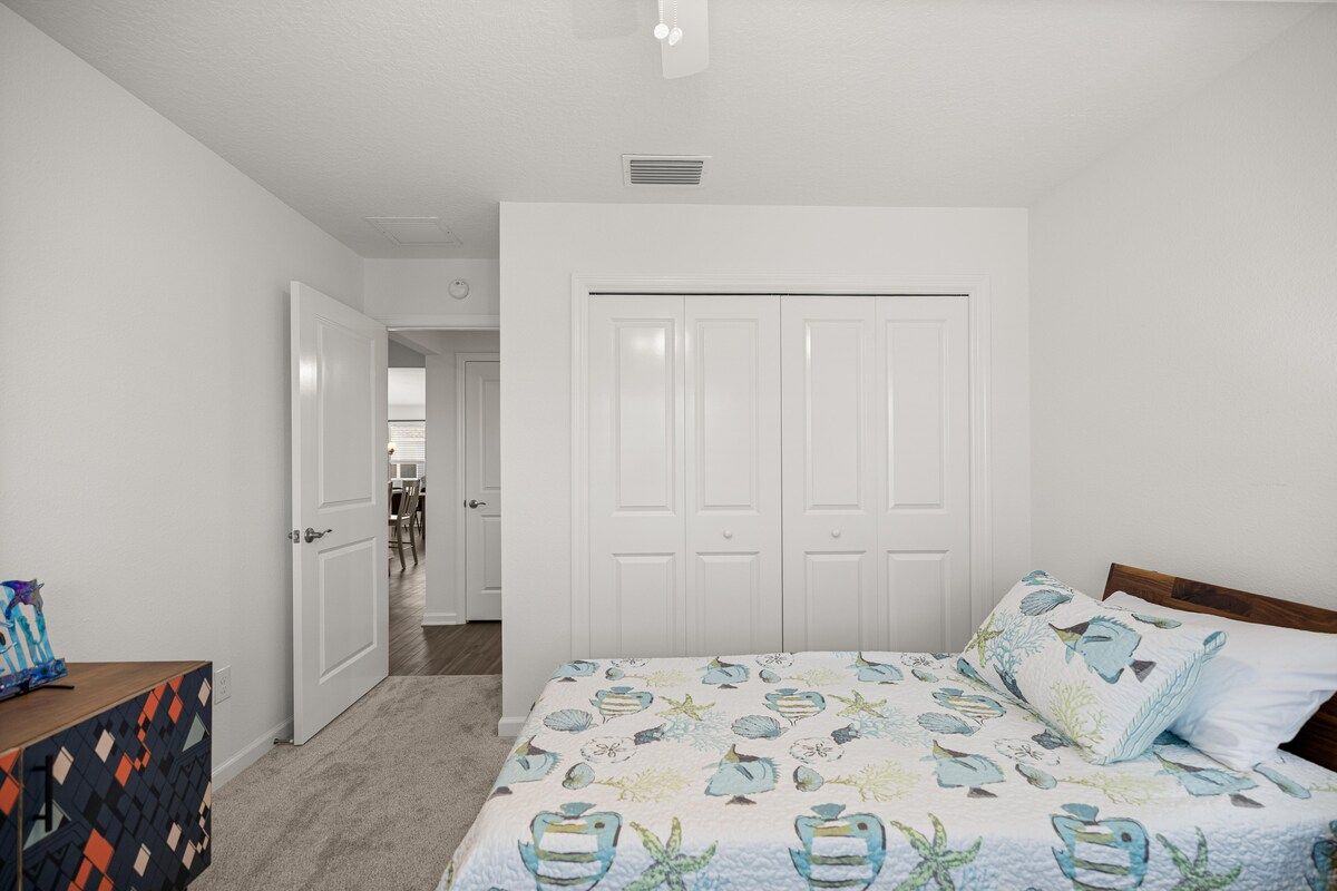 Eastport 3BR · Golf Cart · Patio · Near Pools — photo 16