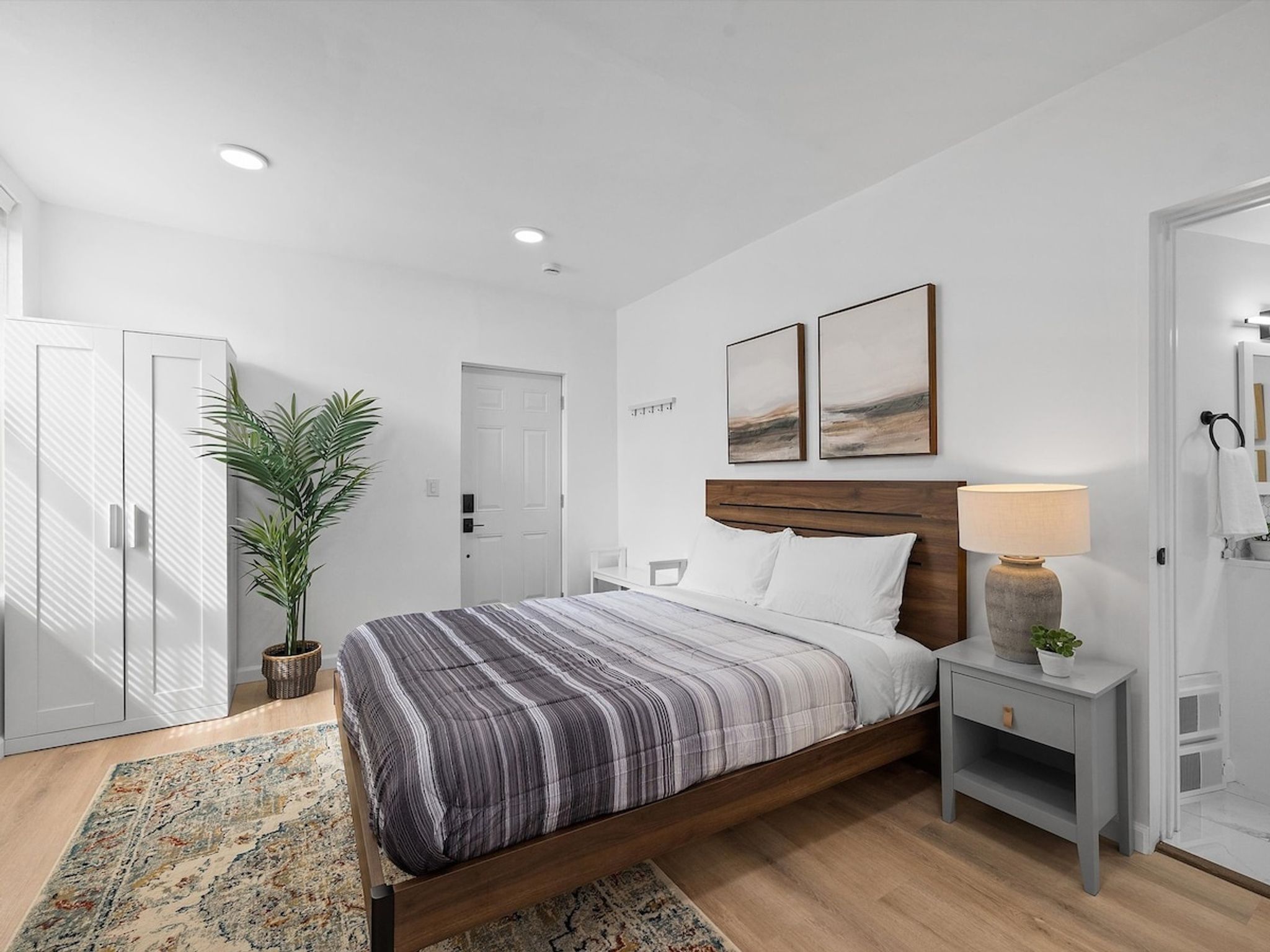 Shadyside/Central @2 Bright and Stylish Studio with Free Parking