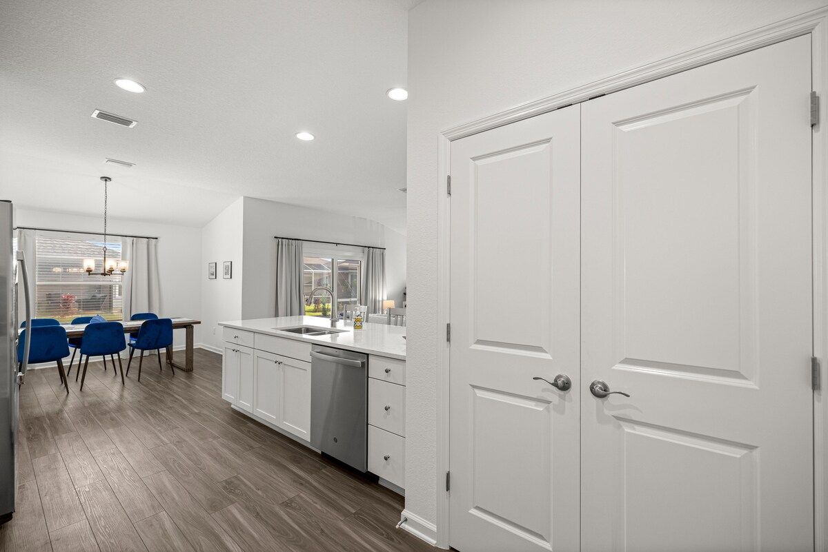 Eastport 3BR · Golf Cart · Patio · Near Pools — photo 12
