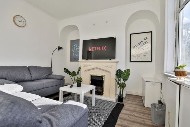 Eccles House, 2BR near Trafford Park, Free Parking