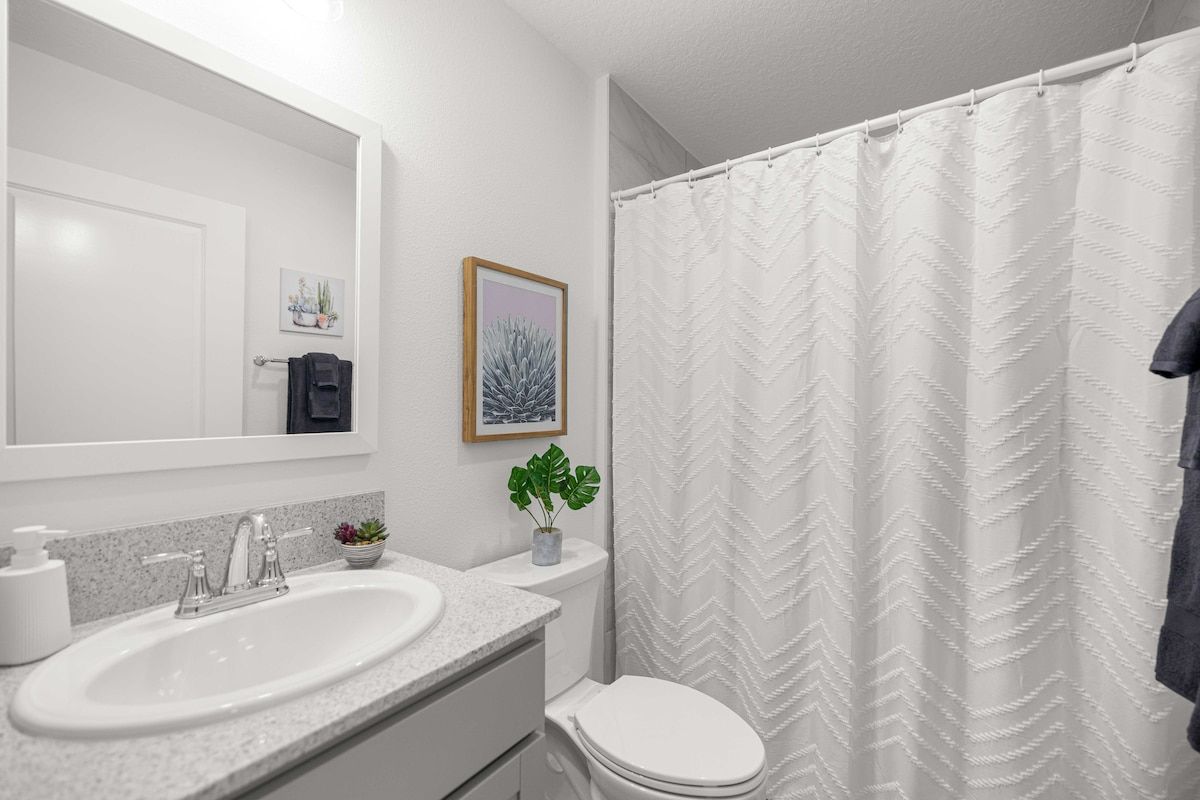 Luxe 3BR | Long & Short Stays l Walk to Eastport — photo 12