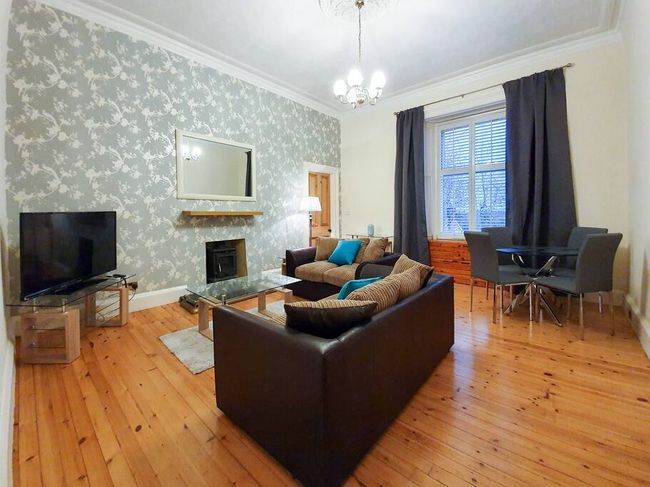 Linburn House Apartment near M90 Amazon Edinburgh
