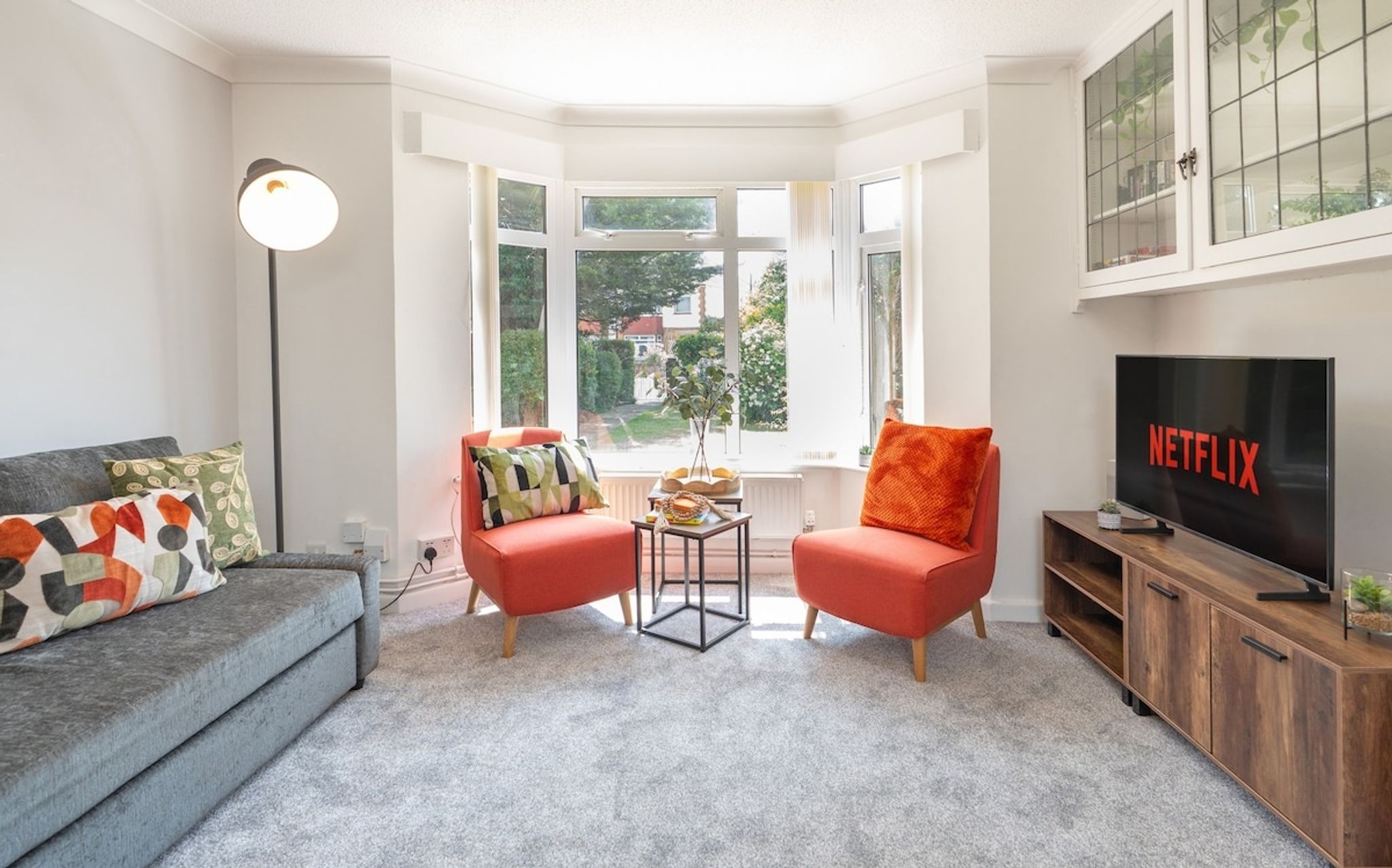Cosy Stunning 3-BR Manor, Sleeps 8,Summer Discount