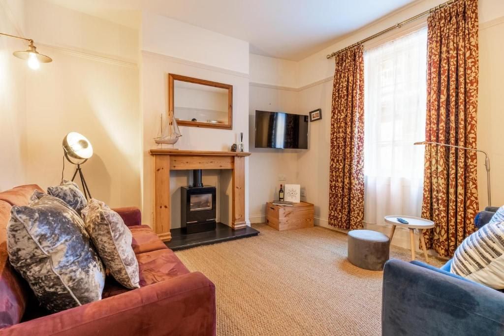 Norfolk’s Historic Gem | Elegant Townhouse Stay