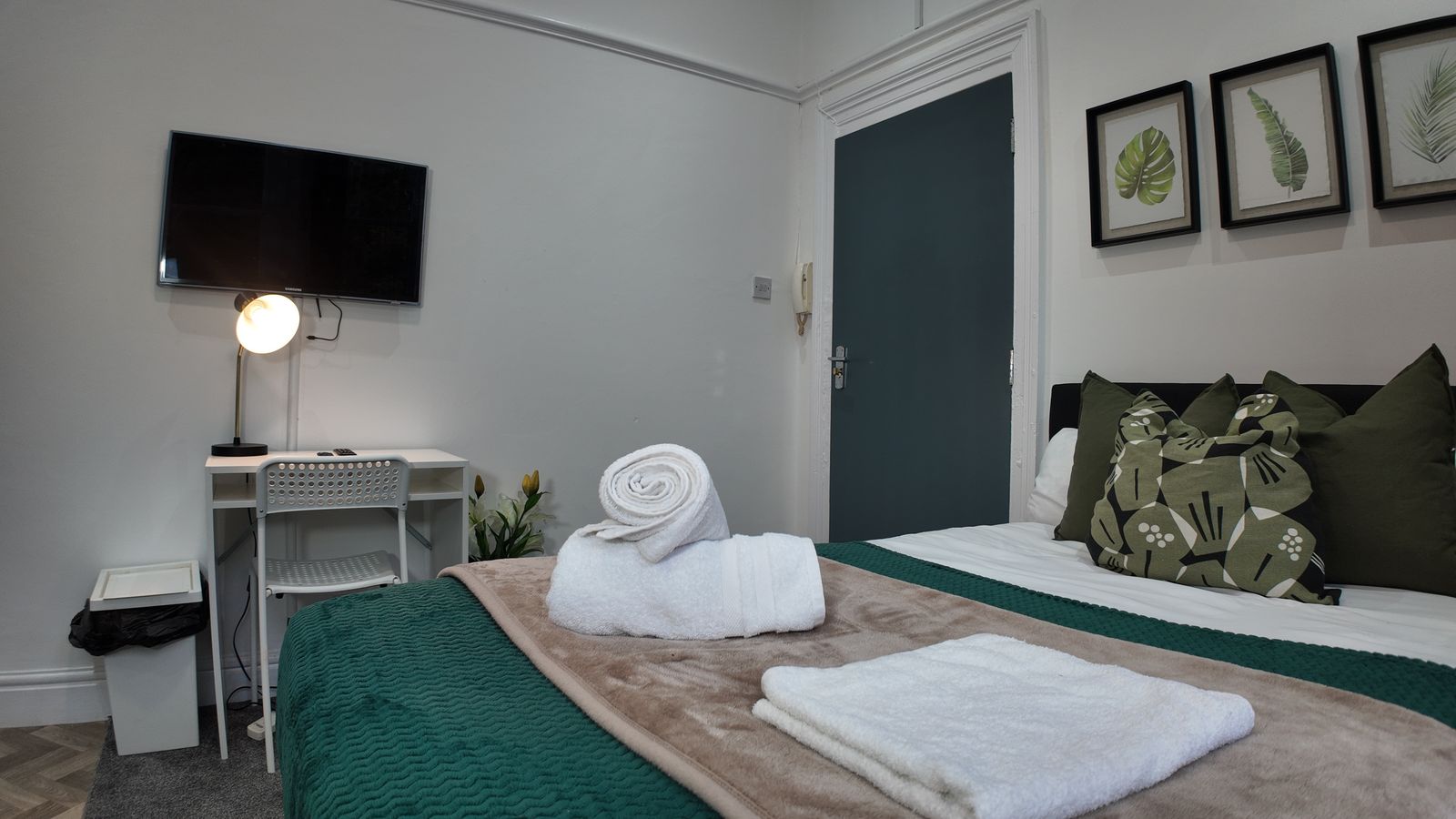New-Build Stylish Studio | Perfect Birmingham Base