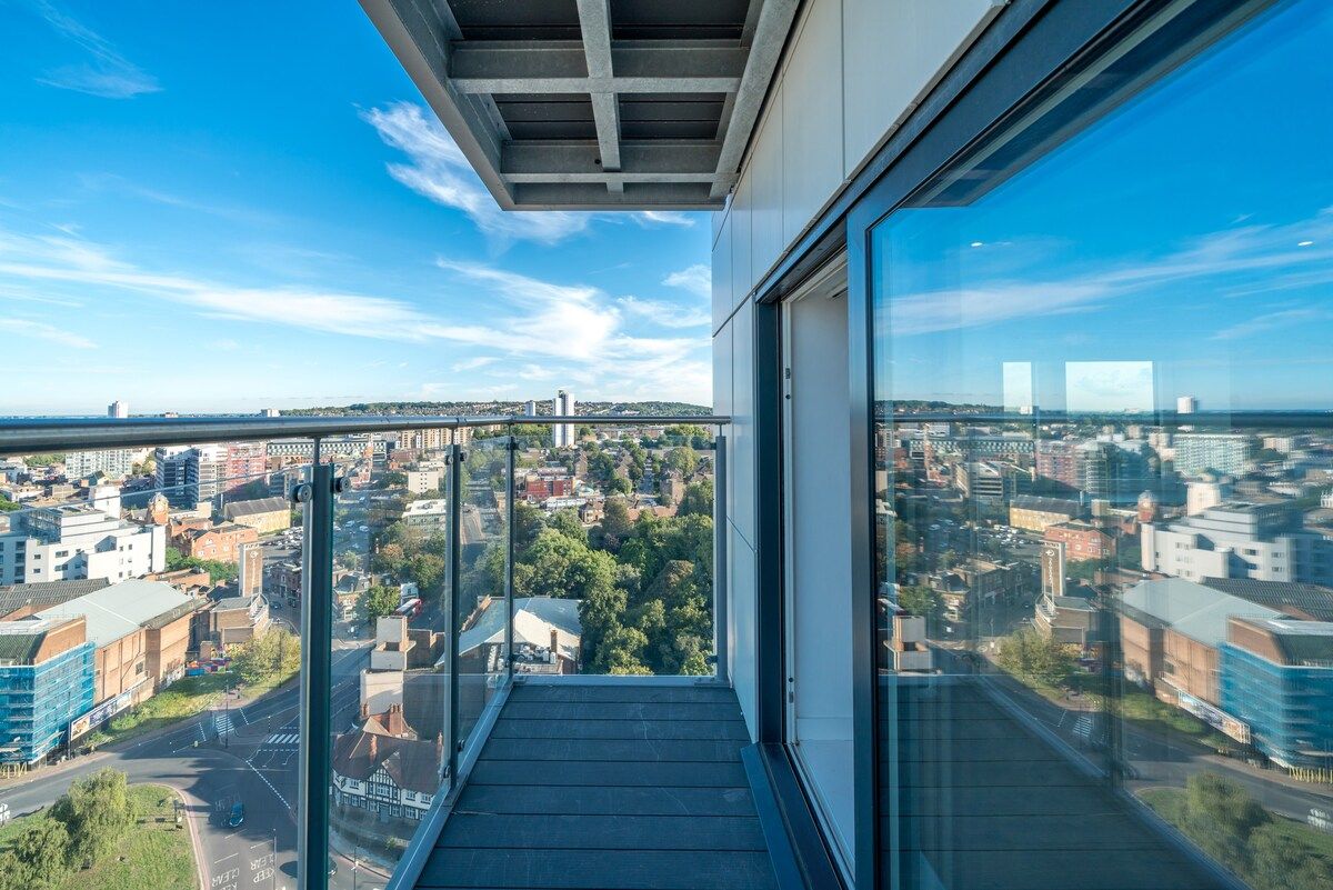 Skyvillion - Mast Quay 2Bedroom Apartment (01)