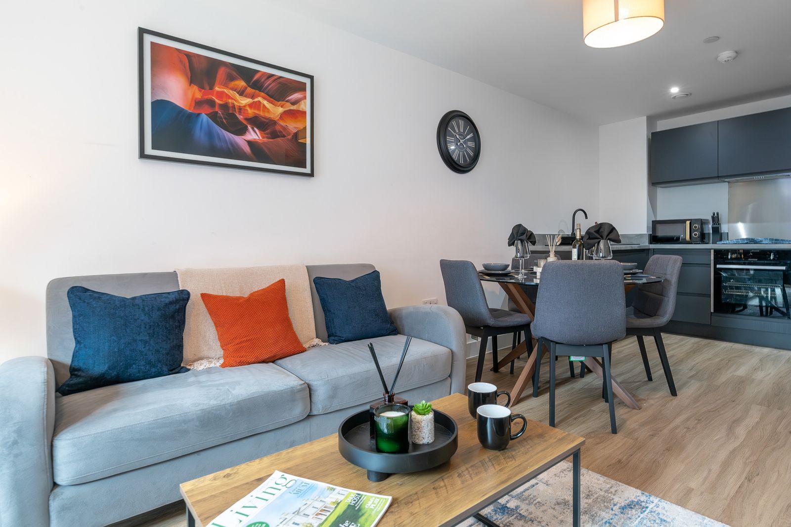 New Build 2BDR Home/2 Bath/Free Parking-Balcony