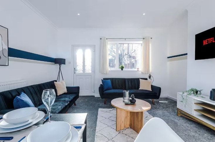 Elegant 2BR Getaway Near Wakefield | Parking