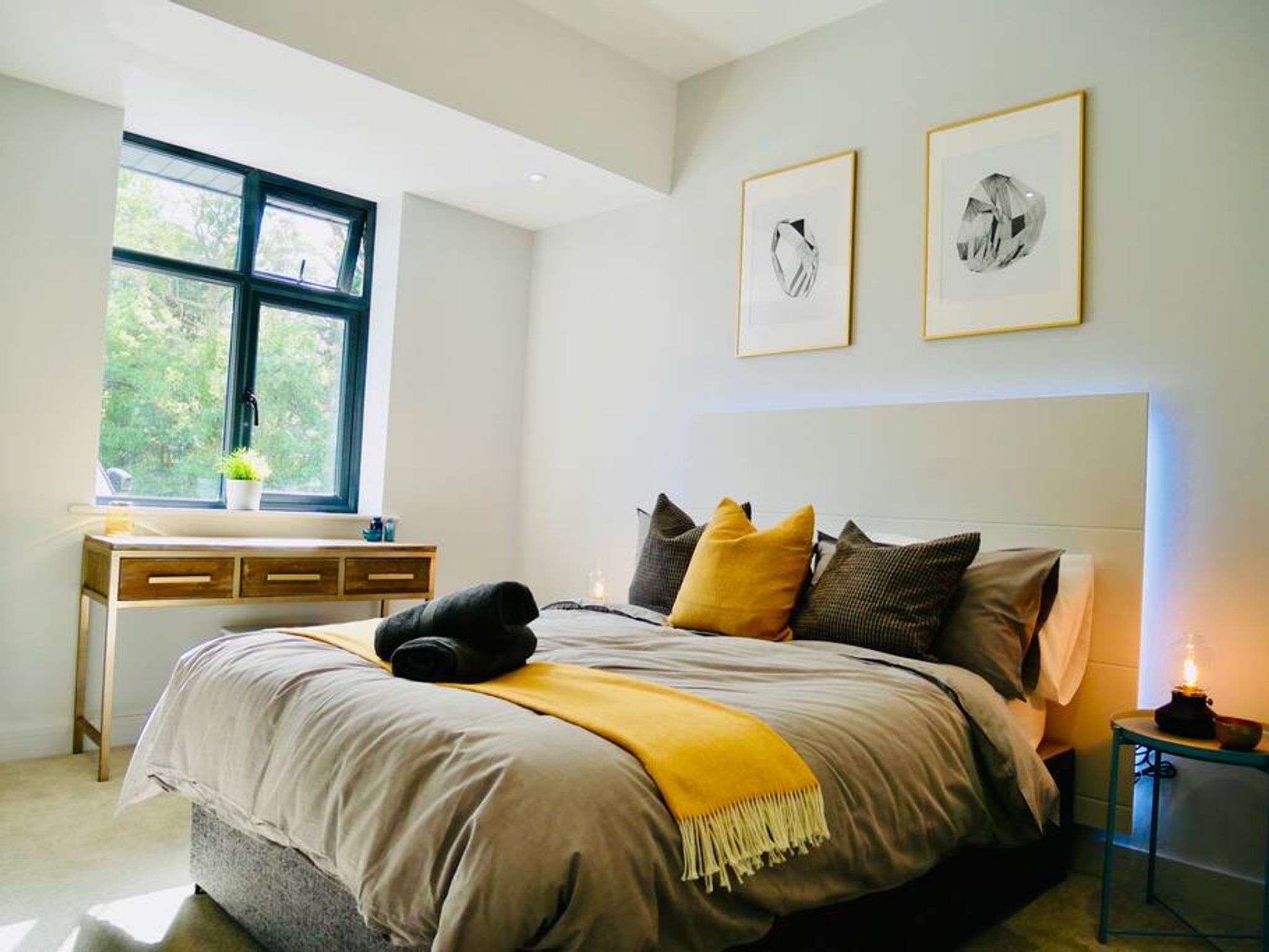 ⭐⭐⭐⭐⭐ 400m to the BEACH, Parking, WIFI & Netflix