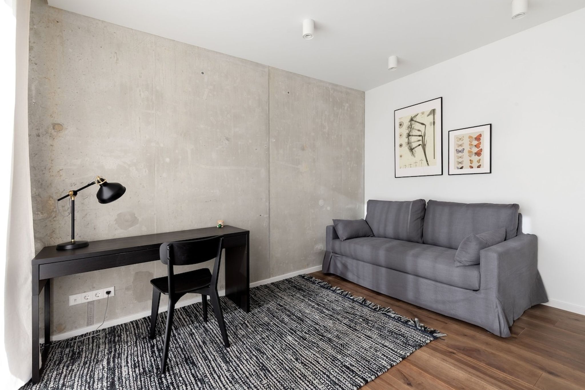 1740668479