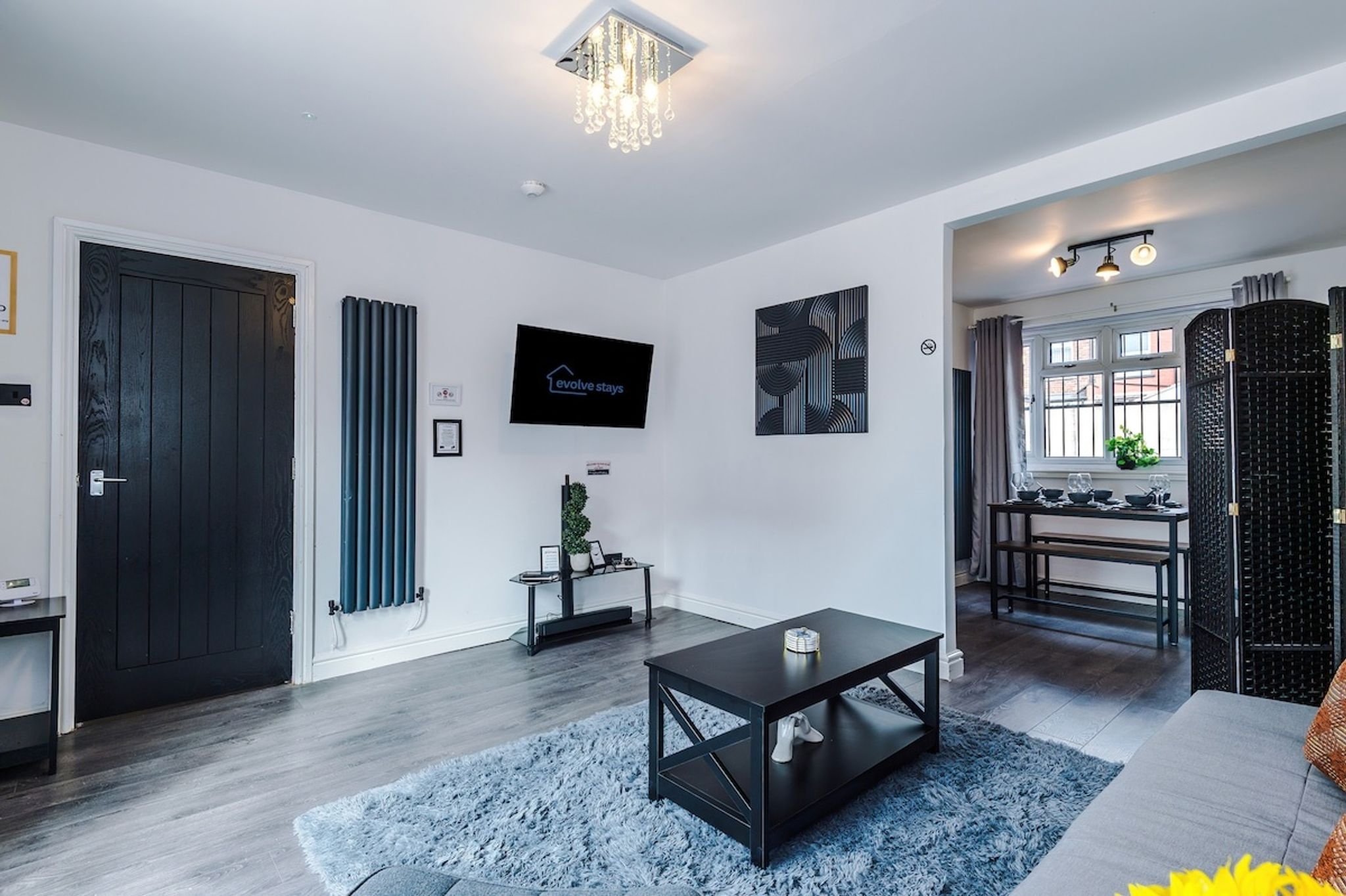 3BR Salford Home | Sleeps 7 | Kitchen + Parking