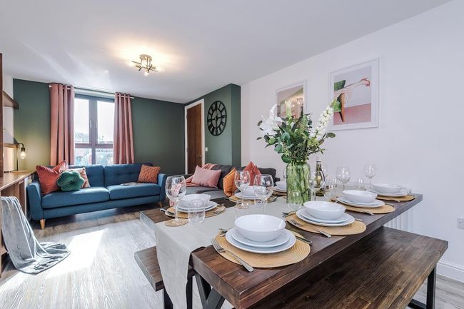 Stunning MCR House Sleeps 7 perfect for Business and Long Stays