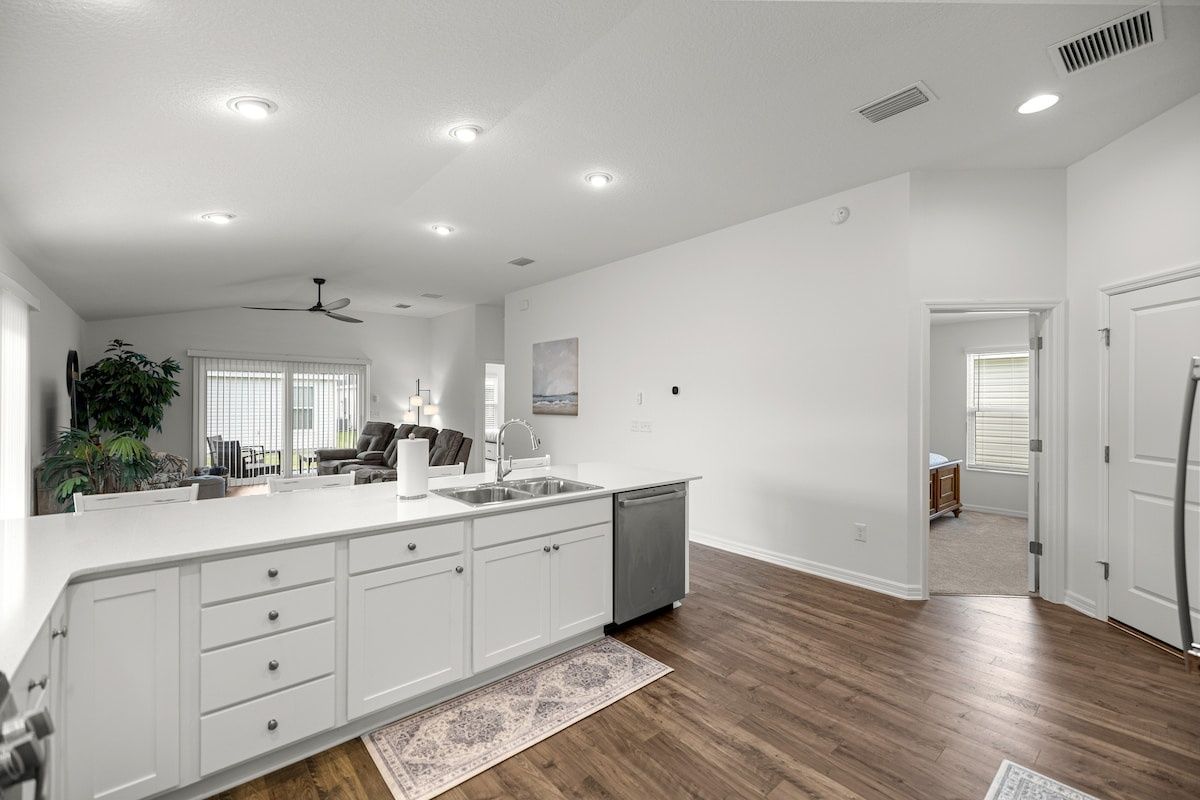 The Strawbridge · 2 Ensuite Suites · Golf Cart — photo 10
