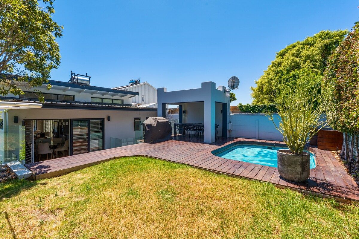 Sea Point Gem with Private Pool & Fireplace