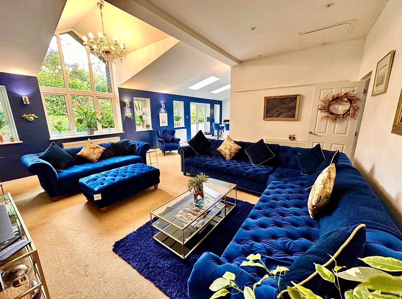 EXEC DETACHED,HOT TUB,CINEMA ROOM,POOL TABLE