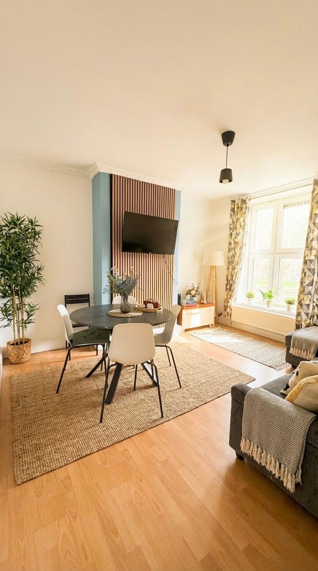 Modern Stockwell Flat | Fast Links to Central