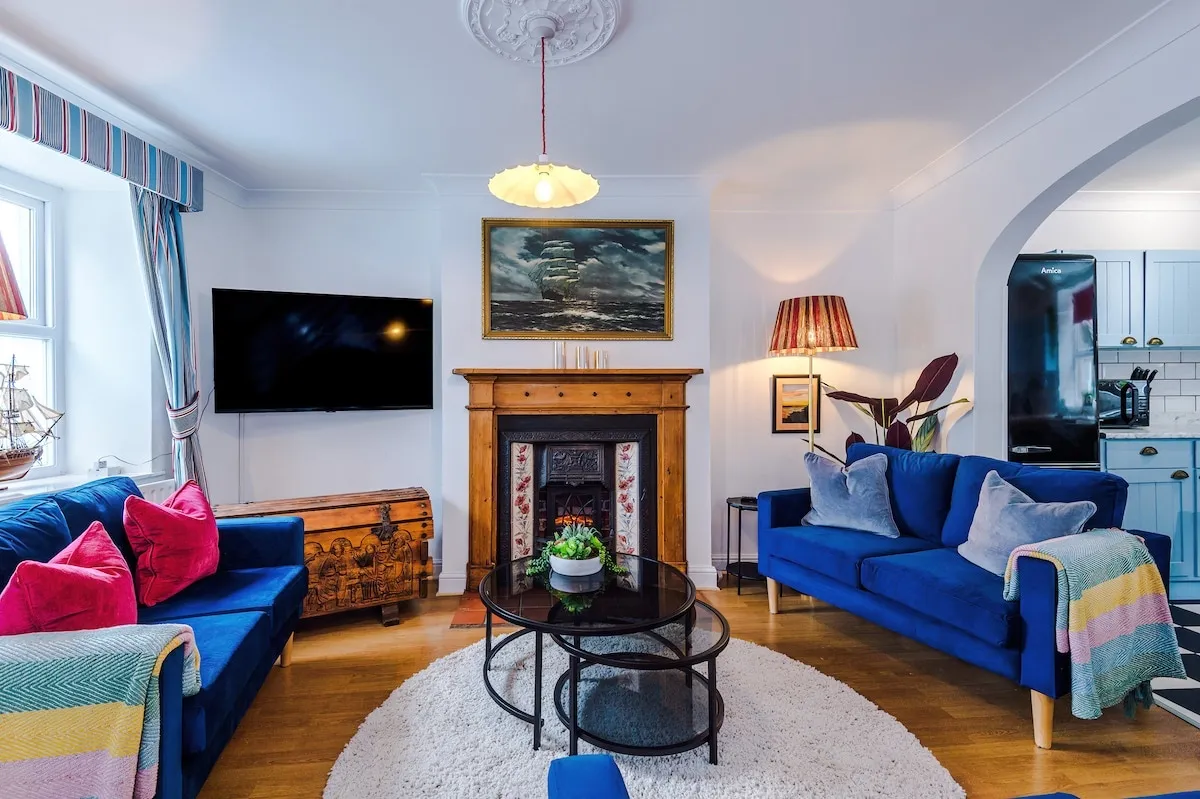 Lounge with the TV above the fireplace