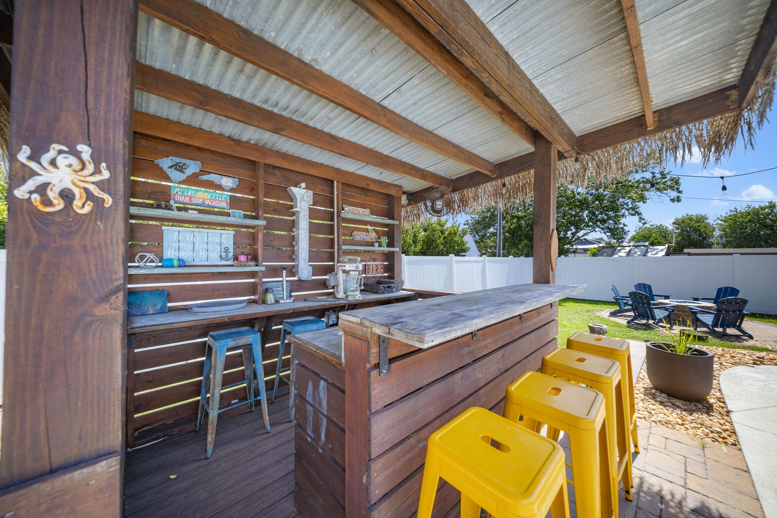 The Oasis - Heated POOL - Tiki Bar - Beach Life!