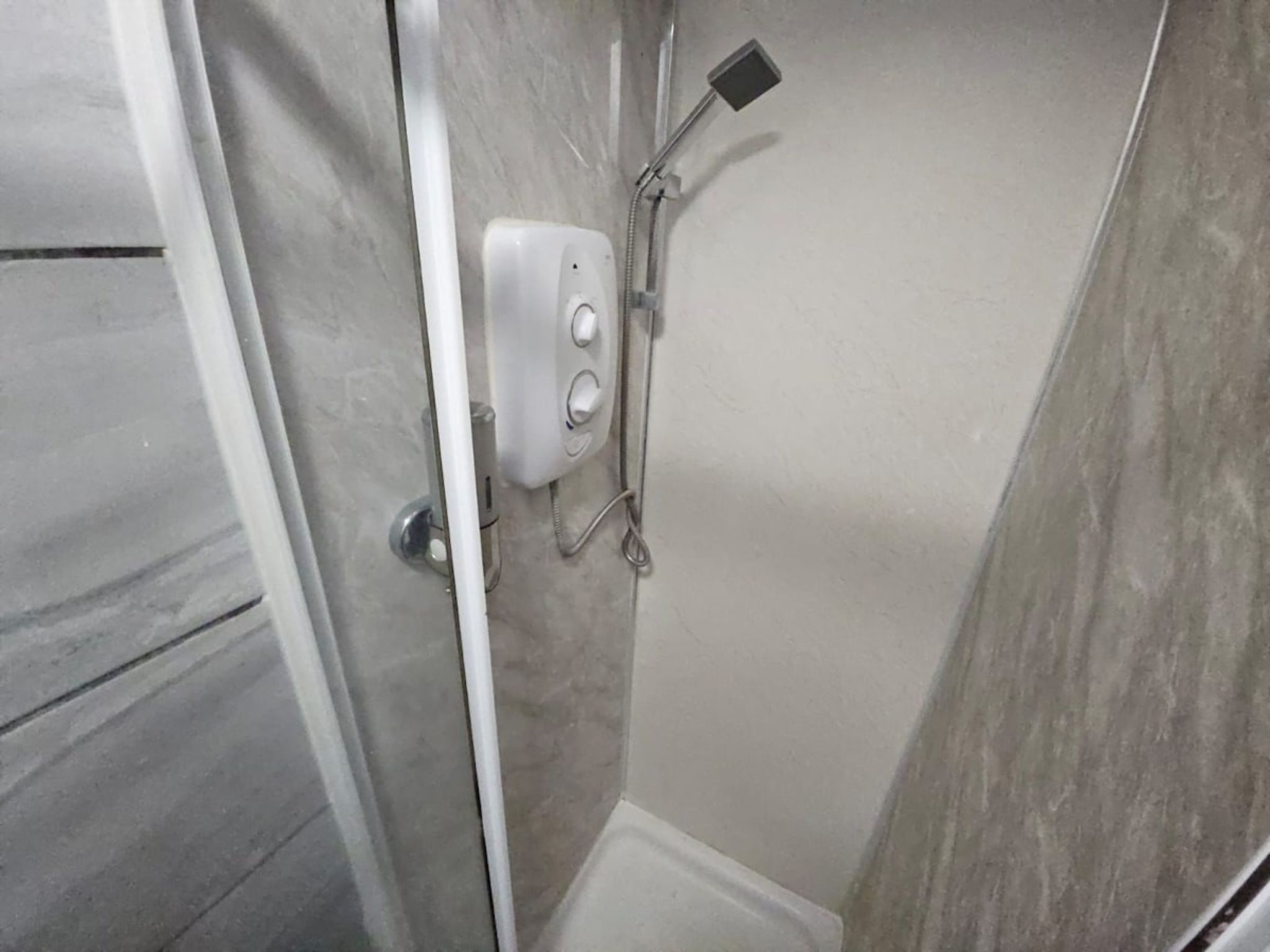 Central Location:2BR Flat Near Angel & City Centre