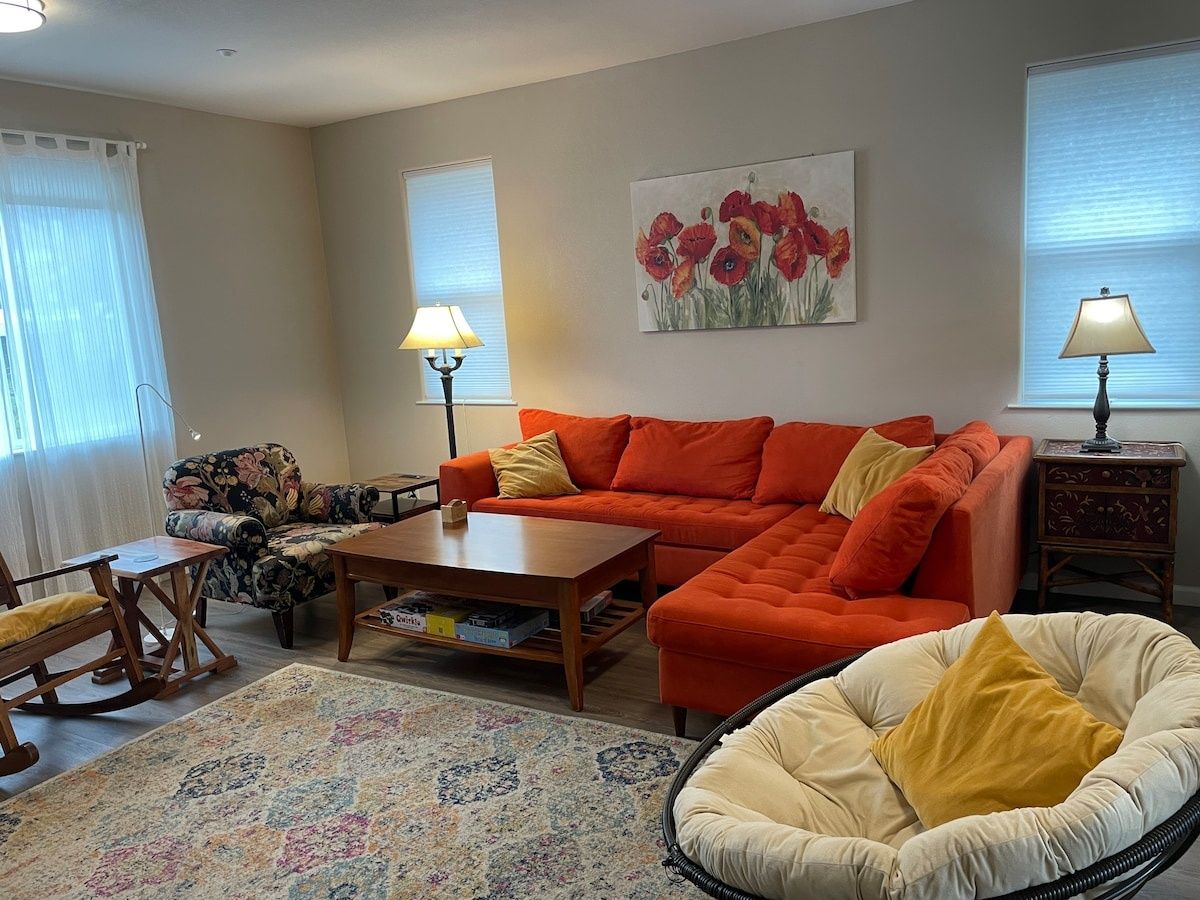 Tangerine Cottage