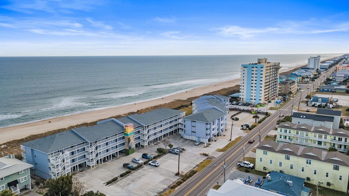Shoreline Lookout - Oceanfront - Steps to the Water