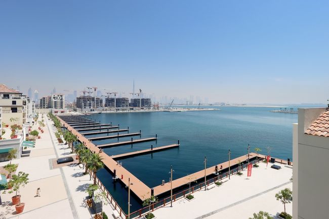 Luxurious Coastal Living - 3 BR+ Maid's Room Suite in La Cote