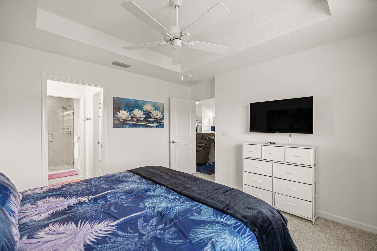 Spacious 3BR · Sleeps 7 · King Bed · Lanai — photo 24